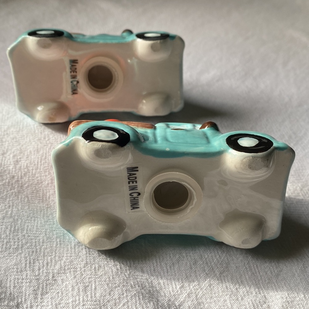 🎃Fall🎃Salt & Pepper Shakers - Picture 2 of 2